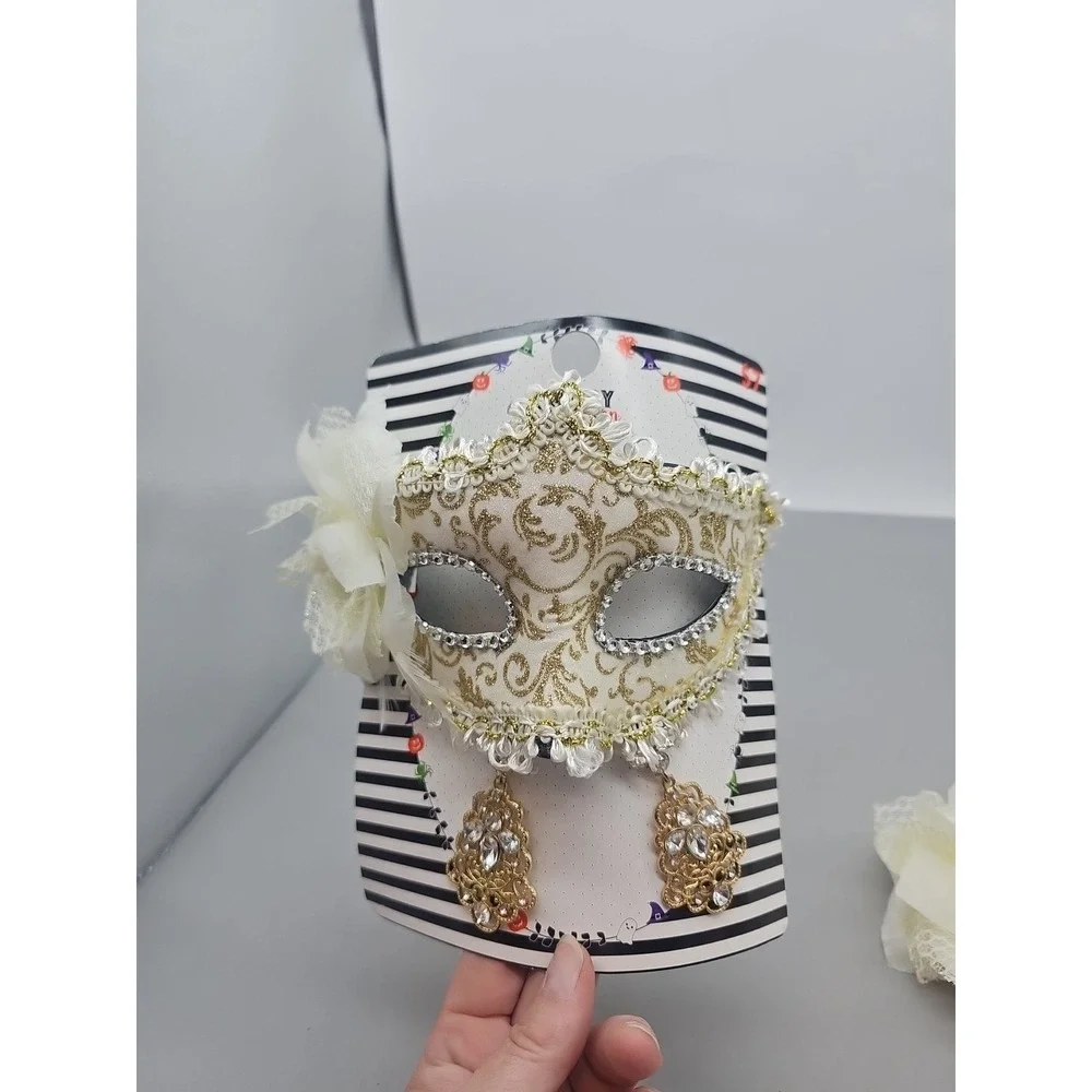 Womans Halloween‎ Masquerade Ball Mask Gold White W/ Jeweled Matching Earrings
